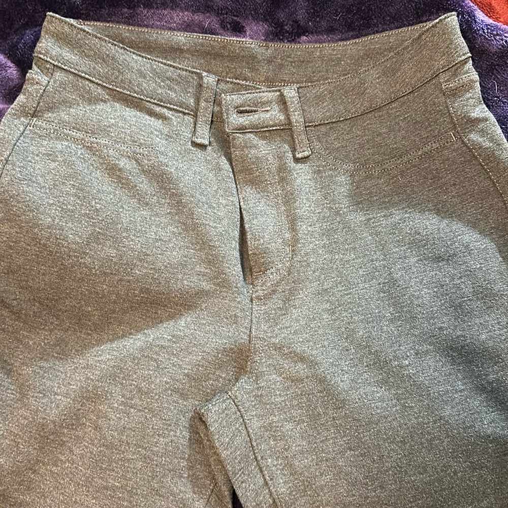 Lauren Conrad grey stretch skinny pants. Never worn. Like new condition!